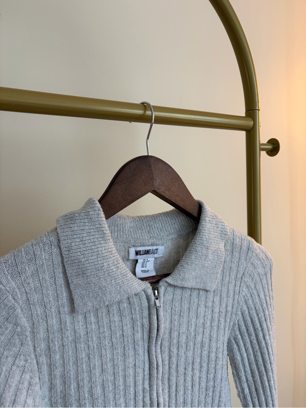 Ribbed Zip-Front Sweater - Light Gray